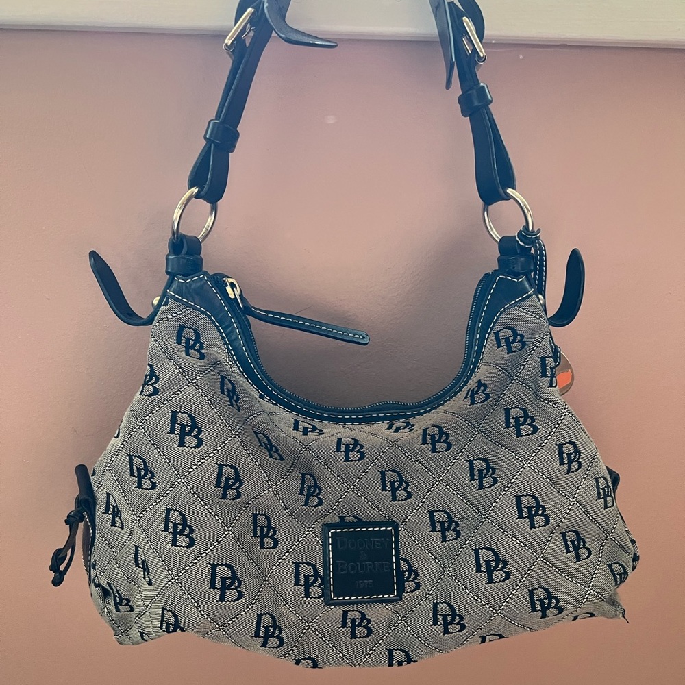 Dooney & Bourke classic handbag